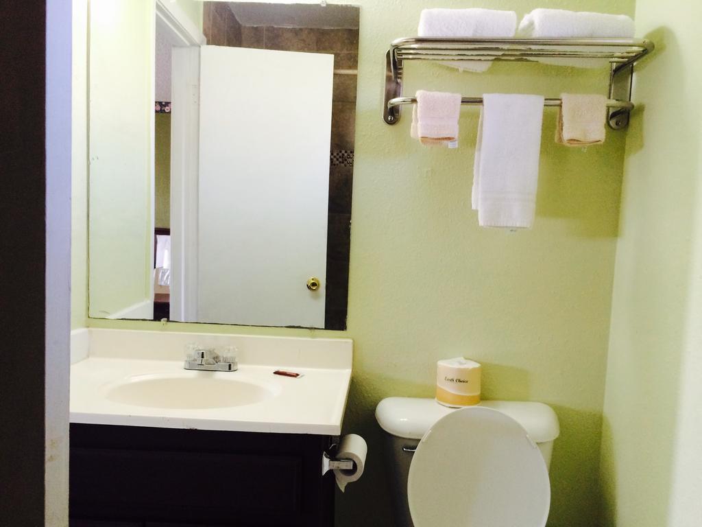 Super Inn & Suites Tahlequah Quarto foto